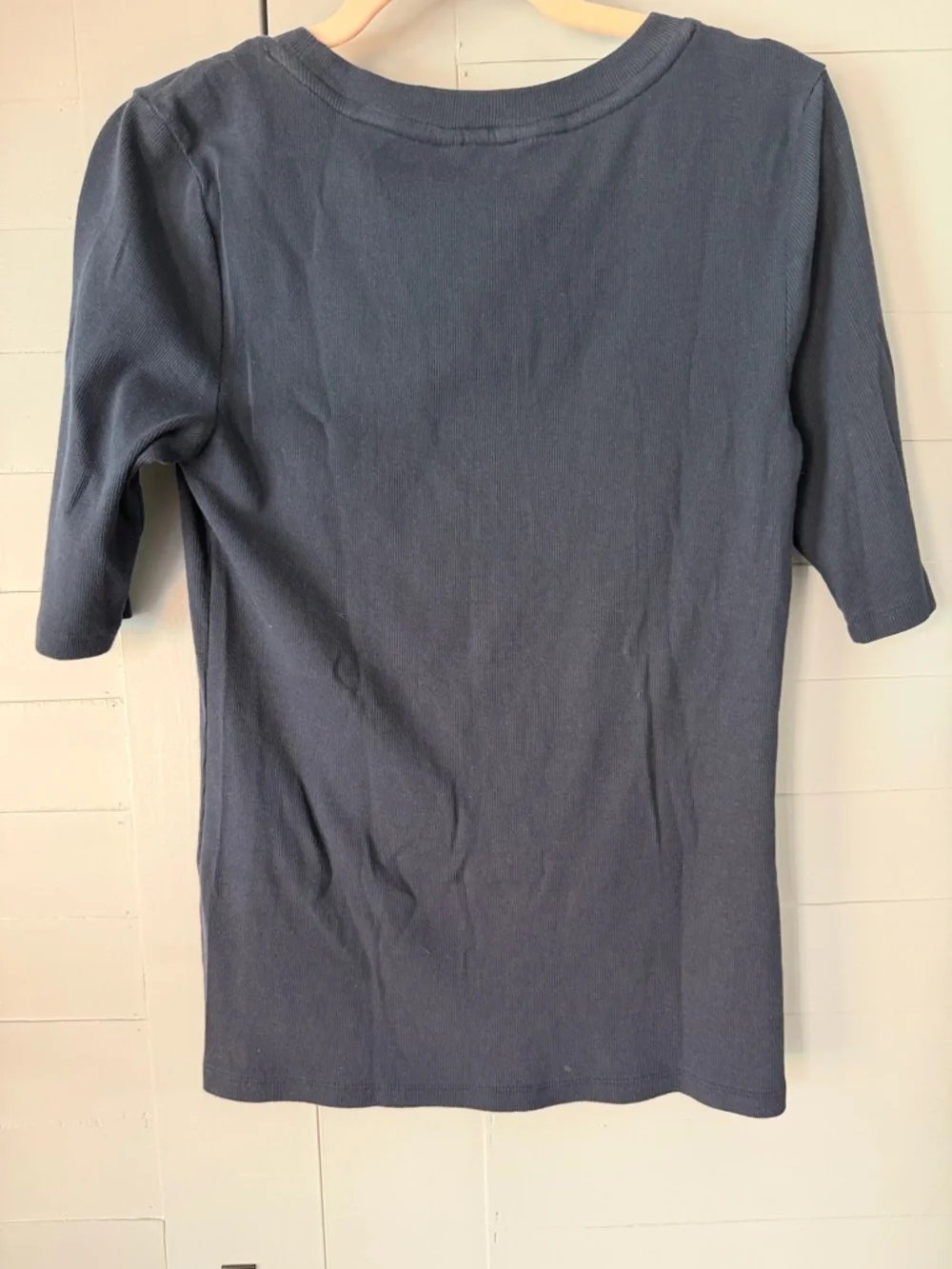Banana Republic Navy Short Sleeve Crewneck Tee - Picture 3 of 3